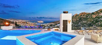 Virtual Golf, Pickle+Volley+Basketball+Putting Green+Theatre+Gameroom+Ping Pong