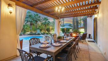 Outdoor dining