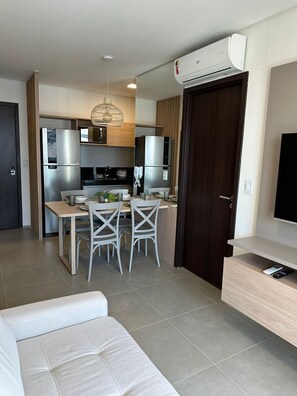 เบสิกอพาร์ทเมนท์ | ห้องนั่งเล่น