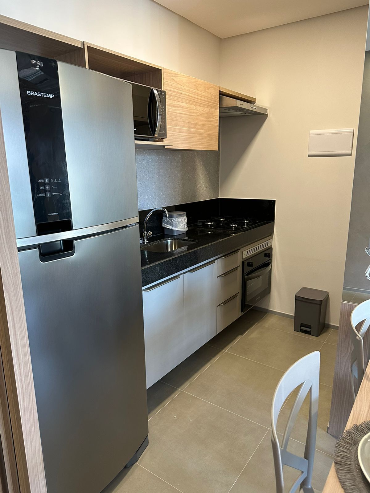Refrigerador, microondas, horno y licuadora 