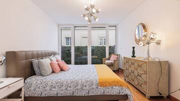 Panoramic Duplex, 2 Bedrooms, Terrace, River View | Dihias secara berasingan, dilengkapkan perabot secara berasingan