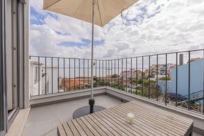 Dupleks Panorama, 2 kamar tidur, teras, pemandangan sungai | Pemandangan balkon