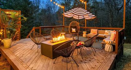 Heated Pool! 85" TV, Arcade, Firepit, Fast WiFi