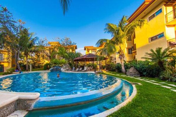 Apartamento | Piscina | Piscina externa