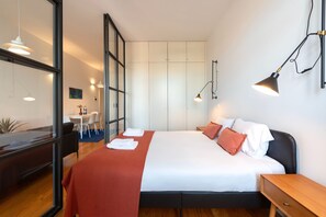 1 bedroom, internet, bed sheets - São Bento Bright Studio (Porto)