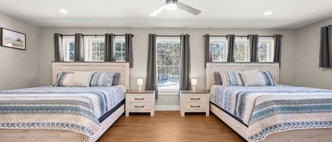 2 slaapkamers, een strijkplank/strijkijzer, reisbedje, gratis wifi