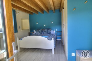 1 bedroom, travel crib, free WiFi - Le Cocon de Mya - Cenves (CENVES)