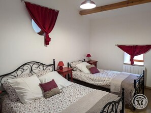 3 bedrooms, iron/ironing board, travel crib, free WiFi