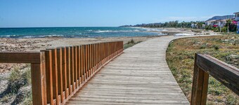Awesome apartment in Torre la Sal