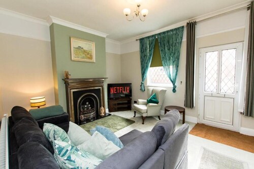 Captivating 2-bed House in Chesterfield