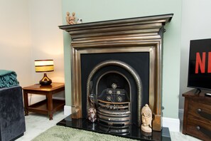 Interior - Captivating 2-bed House in Chesterfield (Chesterfield)