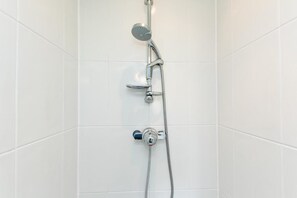 Interior - Captivating 2-bed House in Chesterfield (Chesterfield)