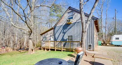 Rustic Jefferson Retreat w/ Fire Pit: Near Athens!