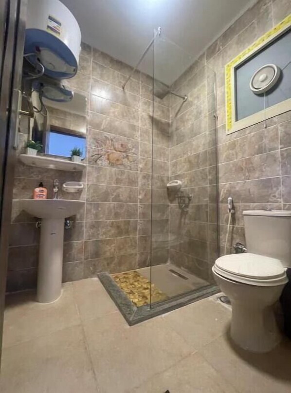Savon, shampoing, papier toilette