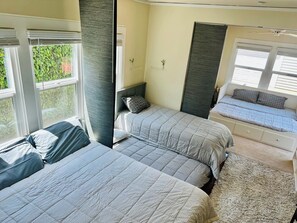 2 bedrooms, WiFi, bed sheets - Bebedeux - Charming & Clean Classic in the Fab 40s 

 (Sacramento)