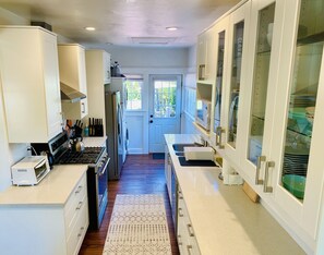 Microwave, oven, stovetop, dishwasher