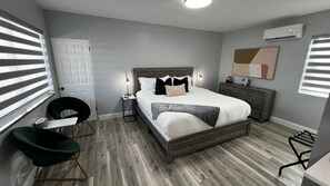 1 bedroom, free WiFi, bed sheets, wheelchair access - Cozy Beachside Modern Boutique Hotel Suite with Kitchen - by Oceano Suites (Daytona Beach)