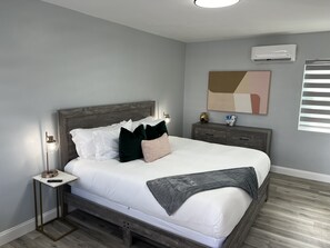 1 bedroom, free WiFi, bed sheets, wheelchair access - Cozy Beachside Modern Boutique Hotel Suite with Kitchen - by Oceano Suites (Daytona Beach)