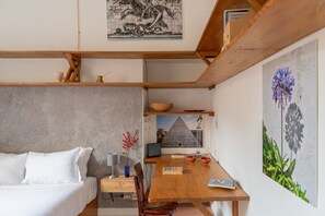 1 dormitorio, tabla de planchar con plancha, wifi y ropa de cama