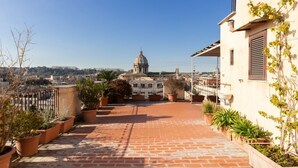 Unclassified image, 2 of 37, button - iFlat | Penthouse Overlooking Rome (Roma)