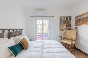 2 bedrooms, WiFi, bed sheets - iFlat | Penthouse Overlooking Rome (Roma)