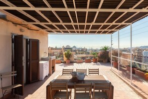 Outdoor dining - iFlat | Penthouse Overlooking Rome (Roma)