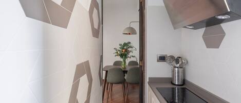 Réfrigérateur, grille-pain