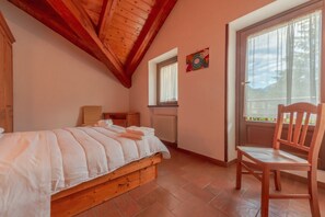 2 dormitorios, tabla de planchar con plancha, wifi