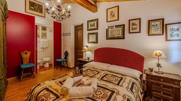 3 chambres, fer et planche à repasser, Wi-Fi, draps fournis