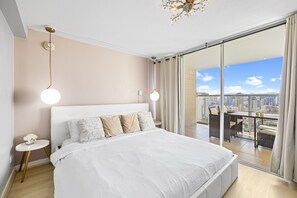 1 bedroom, desk, WiFi, bed sheets