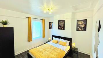 House | 1 bedroom, iron/ironing board, free WiFi, bed sheets