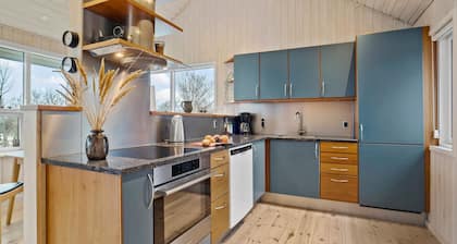 Cozy home in Odder with WiFi
