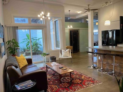 Downtown Lynchburg, Vault Loft, 1,500 sq. ft., Va