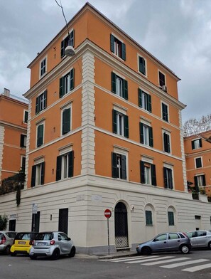 Exterior - DOMVS Ginori,Testaccio (Roma)