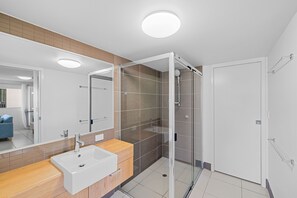 Shower, free toiletries, hair dryer, towels