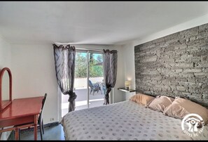 6 chambres, fer et planche Ă repasser, Wi-Fi