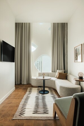 Ropa de cama hipoalergénica y minibar 