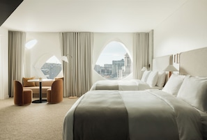 Hypo-allergenic bedding, minibar, in-room safe, blackout curtains