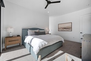 House, Multiple Beds (Living On The Ledge) | 4 bedrooms - Living On The Ledge (St. George)