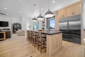 Hus, flere senger (Living On The Ledge) | Eget kjøkken