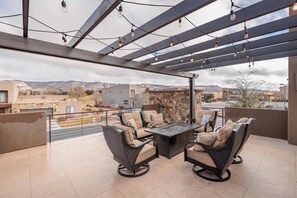 Townhouse, Beberapa Tempat Tidur (Poolside Playground) | Halaman properti