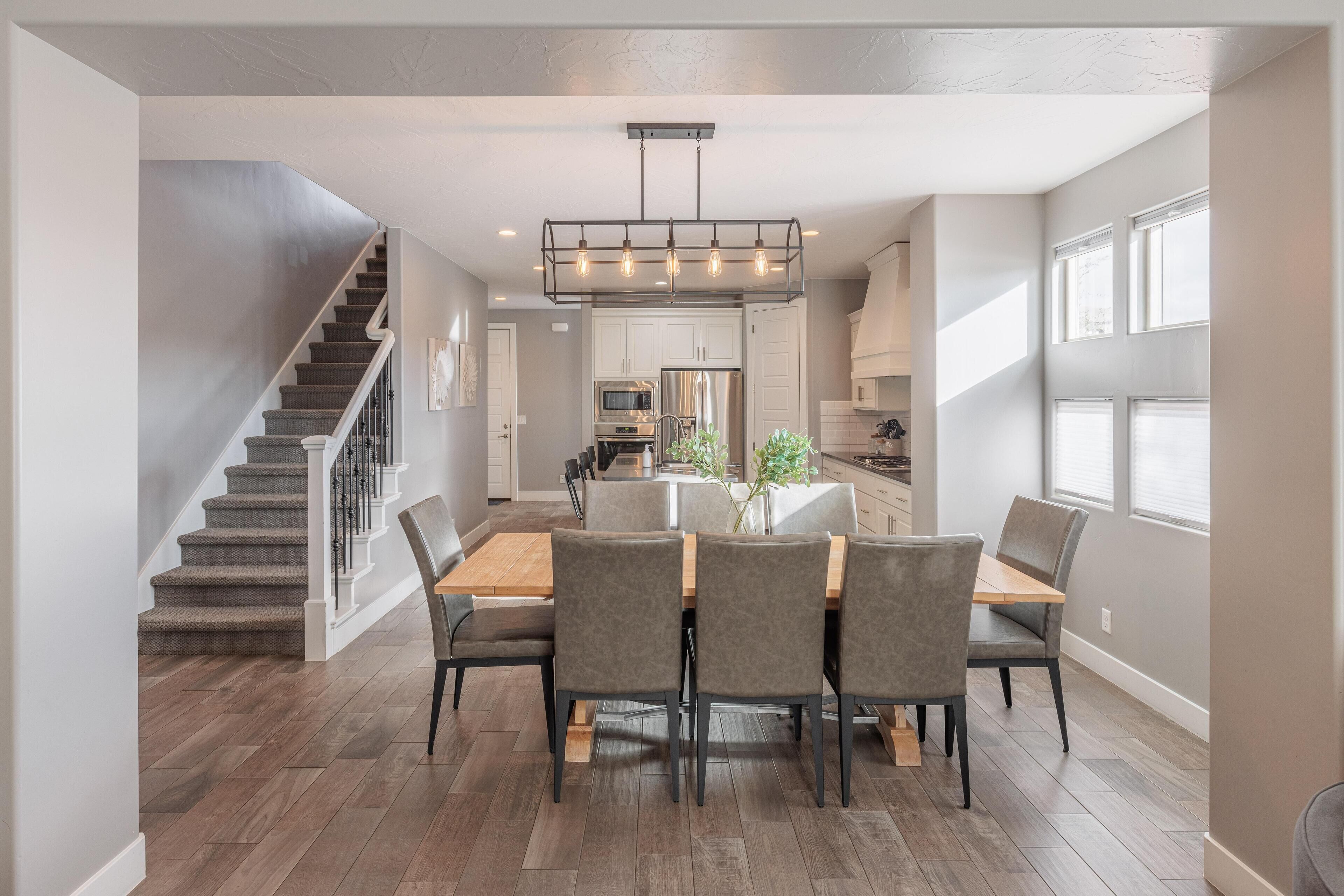 聯排別墅, 多張床 (Poolside Playground) | 用餐區