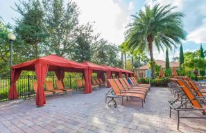 Terrace/patio - Entire condo in Davenport, resort pool/hot tub, close to amenities and Disney! (Davenport)