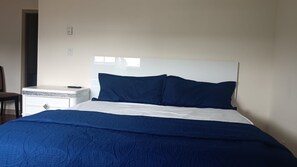 Chambre Deluxe | 1 chambre, accès au Wi-Fi (inclus), literie fournie