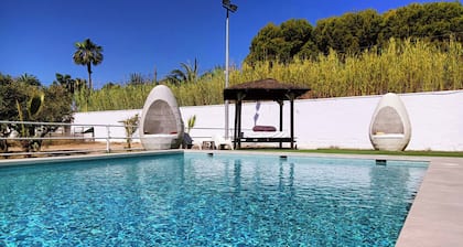 Villa '30 People, Pool, Disco,10 Min Beach' with Mountain View, Wi-Fi and Air Conditioning