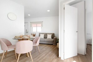 Interior - Holiday Apartment 'Flamboyan 2' with Balcony, Wi-Fi and Air Conditioning (Telde)