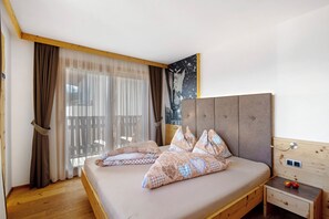 4 habitaciones, tabla de planchar con plancha y wifi gratis