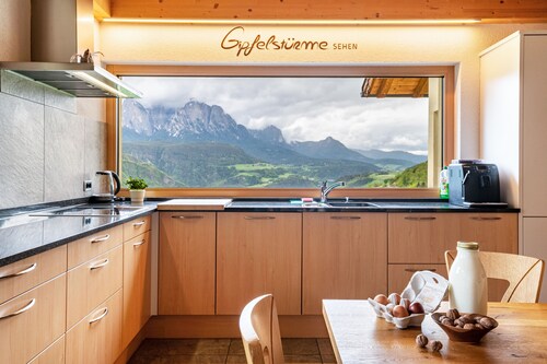 Apartment 'Weirerhof Lebm Gspiarn' with Mountain View, Private Terrace and Wi-Fi