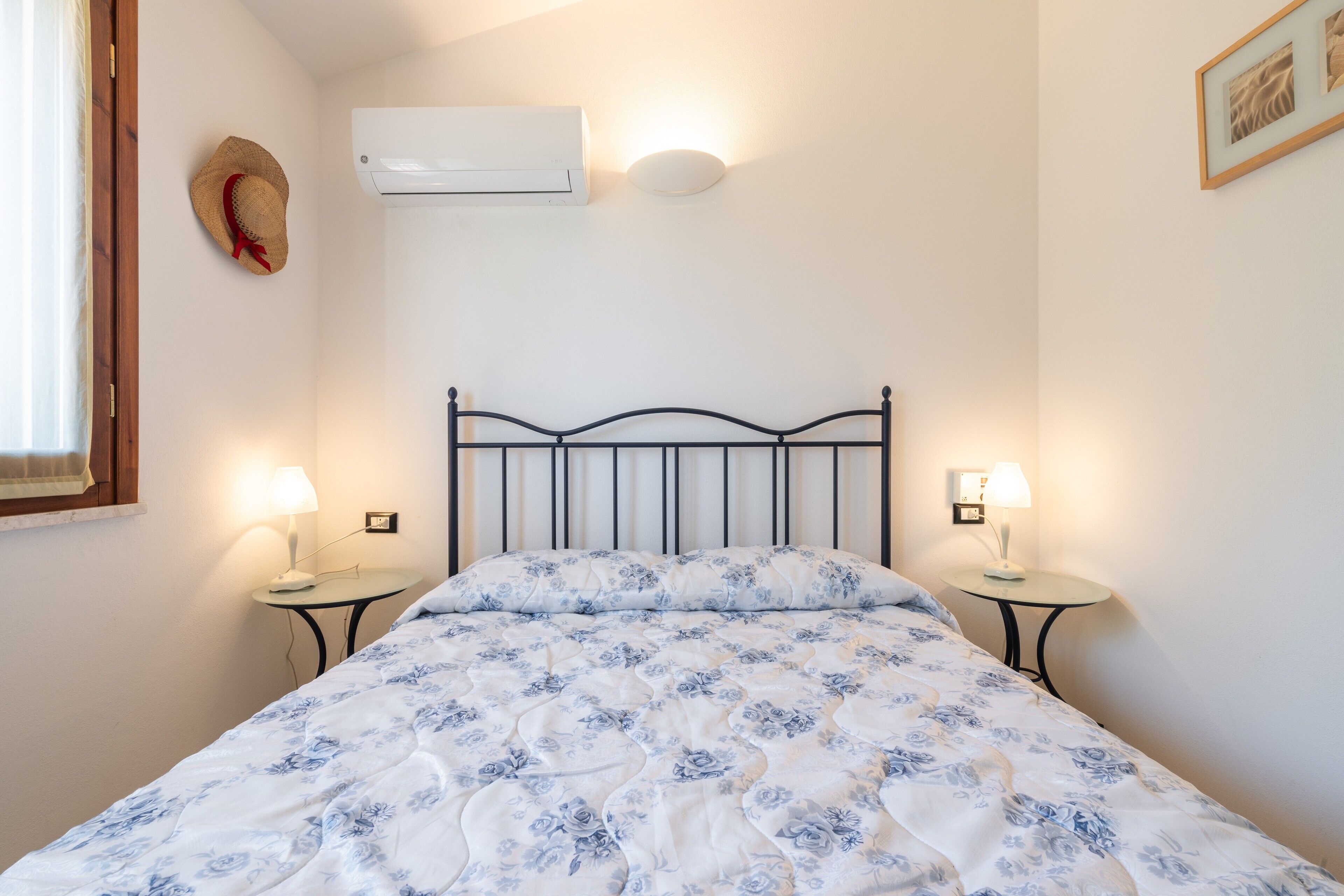 3 slaapkamers, een strijkplank/strijkijzer, beddengoed