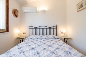 3 soverom, strykejern/-brett og sengetøy